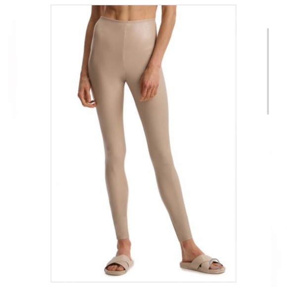 Wilfred Free Daria Skinny High Rise Pant Size: M Regular Colour: Tan, Worn once - Picture 2 of 3
